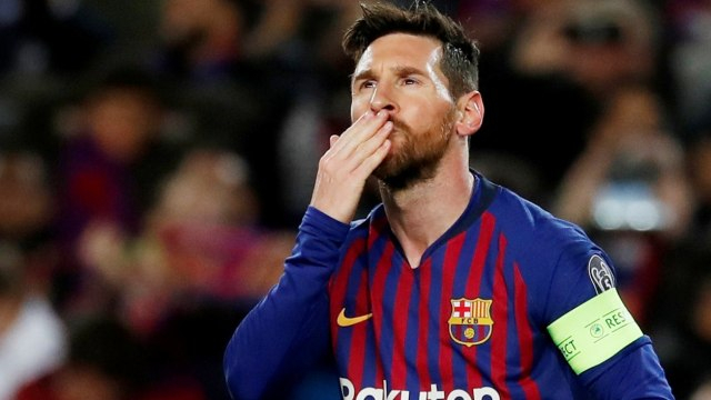 Selebrasi Pemain FC Barcelona, Lionel Messi usai mencetak gol. Foto: REUTERS/Susana Vera