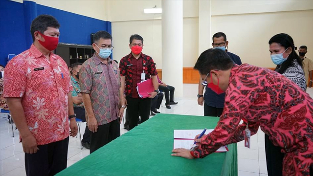 Penandatanganan nota kesepahaman antara Pemerintah Kabupaten Minut dan BPN terkait pengurusan sertifikat tanah