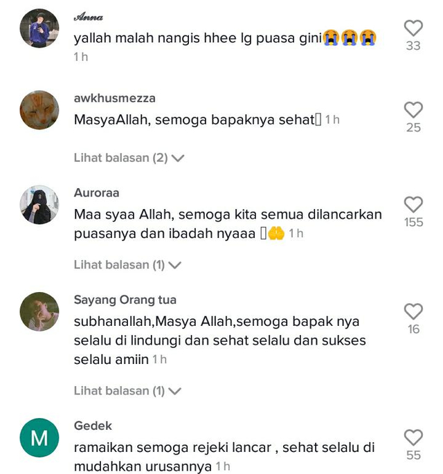 Bikin Haru, Tukang Parkir Ini Terekam Kamera Baca Al-Quran di Pinggir Jalan (455787)
