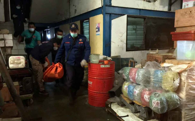 Pekerja Gudang Plastik di Surabaya Tewas Terjepit Pembatas Lift