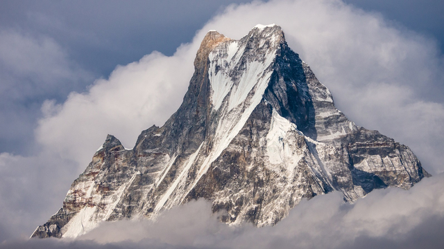 Puncak Gunung Machhapuchhare di Pegunungan Annapurna, Himalaya, Nepal | Wikimedia Commons/Faj2323 (CC)