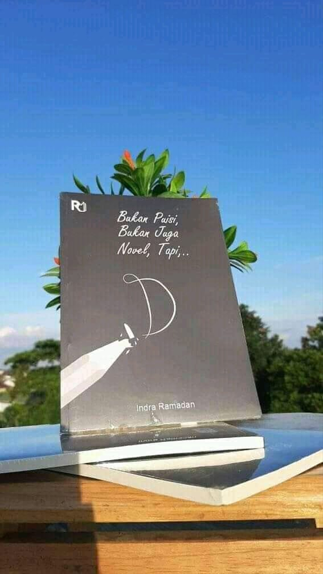 Disabilitas Tak Halangi Indra untuk Menulis Buku dan Memberdayakan Sesama (15882)