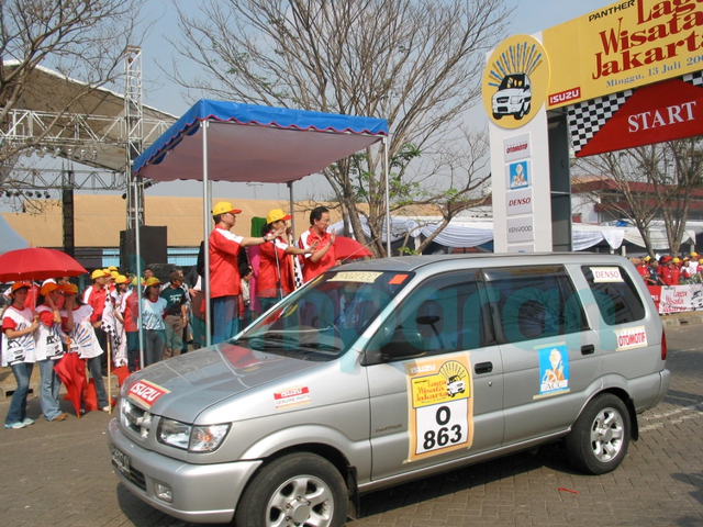 Bernostalgia dengan Isuzu Panther. Foto: Isuzu Indonesia