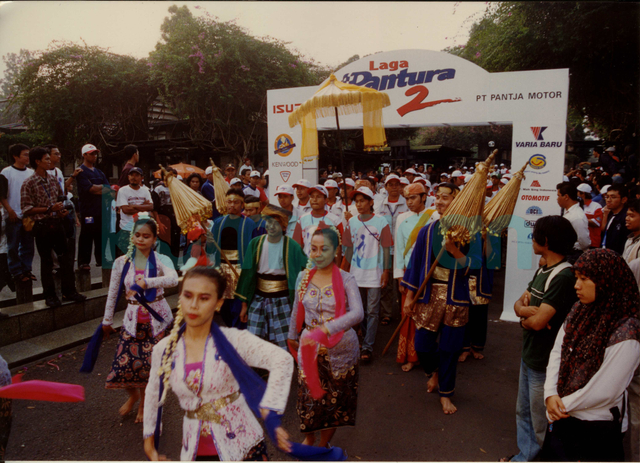 Bernostalgia dengan Isuzu Panther. Foto: Isuzu Indonesia