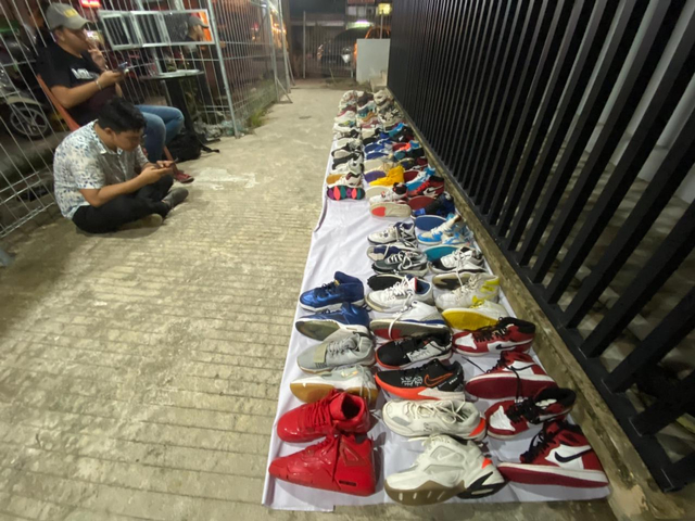 Thrifting di Ramadhan Night Market, Solusi Outfit Murah untuk Lebaran (77815)
