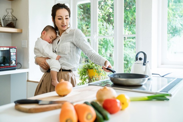 Tips Persiapkan MPASI Bayi Bagi Ibu Bekerja. Foto: Shutterstock