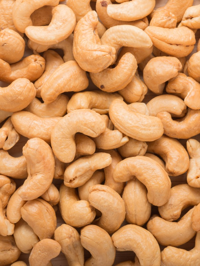 Makan Kacang Mete saat Hamil, Sehat Enggak Sih? Foto: Shutterstock