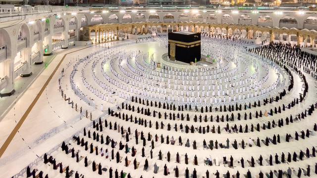 Foto Salat Magrib di Masjidil Haram yang Memukau (486468)