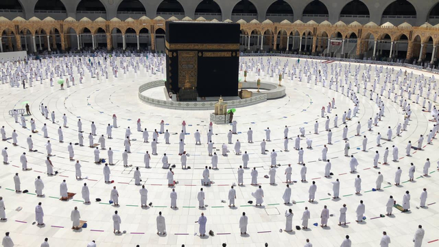 Foto Salat Magrib di Masjidil Haram yang Memukau (486469)