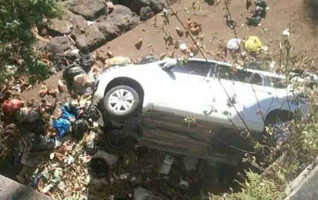 Mobil Terjun Bebas ke Jurang Sedalam 6 Meter di Probolinggo, 3 Orang Terluka
