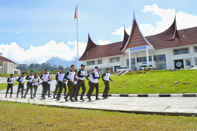 Ilustrasi mahasiswa di IPDN Baso, Sumatera Barat. Foto: gallerybakaba