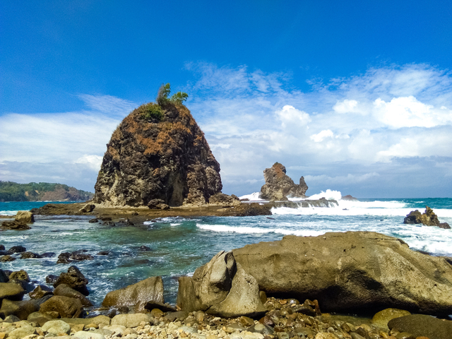 Surga Tersembunyi di Balik Bukit Gunung Kidul (10451)