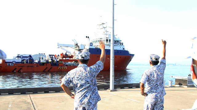 Kapal MV Mega Bakti dari Malaysia berangkat untuk ikut operasi pencarian Kapal selam TNI AL KRI Nanggala-402. Foto: Dok. Istimewa