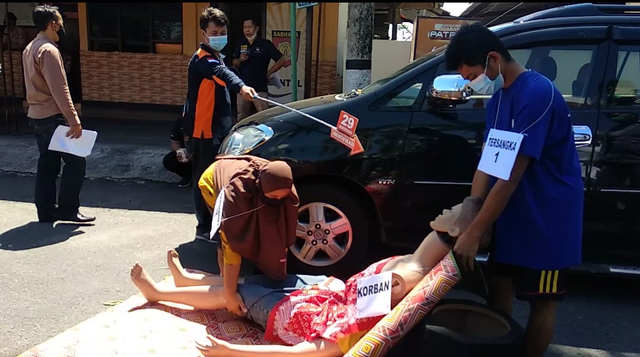 Satreskrim Polres Bantul menggelar rekonstruksi pembunuhan Budiyantoro (38) bos wajan di Banguntapan, Kabupaten Bantul.  Foto: Dok. Istimewa