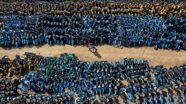 Foto: Potret Gunungan Sepeda Publik di China yang Sekarang Tak Dipakai Lagi (5156)