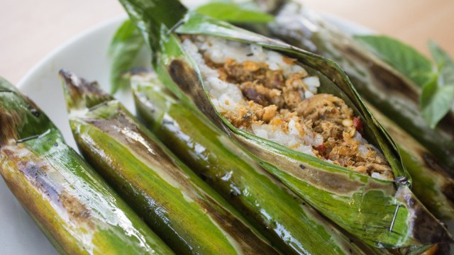 Lalampa, terbuat dari beras ketan, ikan, dan sejumlah rempah lainnya. Foto: Faris Bobero/cermat