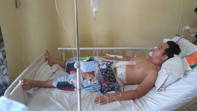 Davis Minasov korban penembakan yang kini harus dirawat intensif di Rumah Sakit Umum Teungku Peukan (RSUTP) Kabupaten Aceh Barat Daya. Foto Dok. acehkini