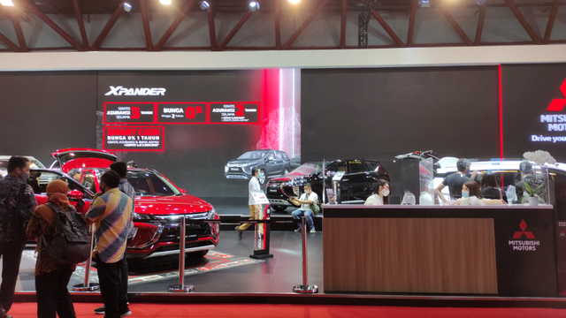 Pecinta dan penggila Otomotif di Indonesia International Motor Show (IIMS) 2021