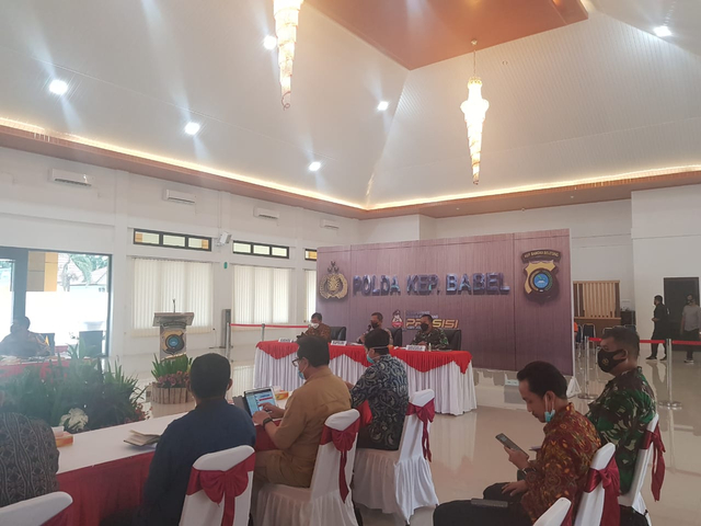 Sapat koordinasi percepatan vaksinasi dan PPKM di Gedung Tribrata Mapolda Bangka Belitung.