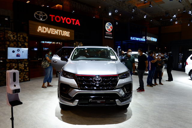 Toyota Fortuner di booth Toyota di IIMS Hybrid 2021. Foto: Aditya Pratama Niagara/kumparan