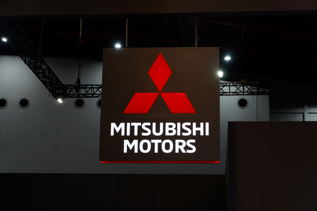 Logo Mitsubishi di IIMS Hybrid 2021. Foto: Aditya Pratama Niagara/kumparan