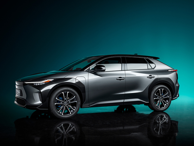 Inilah Fakta Mobil Listrik Toyota bZ4X, Siap Lawan Hyundai Kona (18769)