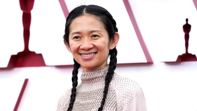 Chloe Zhao Jadi Sutradara Wanita Asia Pertama yang Menangkan Piala Oscar (140602)