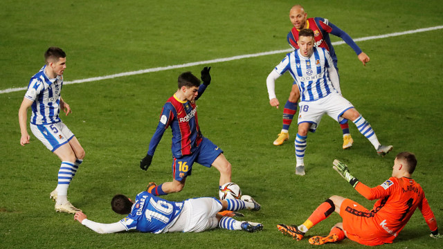 Real Sociedad ketika berhadapan dengan Barcelona. (Foto: REUTERS/Jon Nazca)