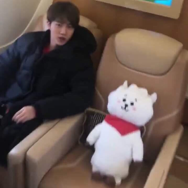 RJ BT21 Jadi Kesayangan Jin BTS, Ini Buktinya (333)