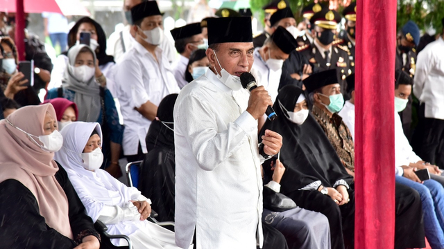 Gubernut Sumut Edy Rahmayadi di Taman Makam Pahlawan Kota Medan. Foto: Pemprov Sumatera Utara