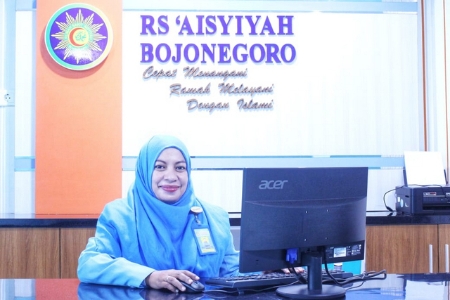 Wakil Direktur Administrasi dan Keuangan RS 'Aisyiyah Bojonegoro, Iin Rahayu SE MM. (Foto: Istimewa)