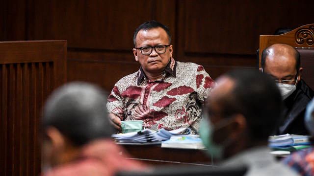 Terdakwa kasus suap izin ekspor benih lobster tahun 2020 Edhy Prabowo mengikuti sidang lanjutan di Pengadilan Tipikor, Jakarta, Rabu (28/4/2021). Foto: Muhammad Adimaja/ANTARA FOTO