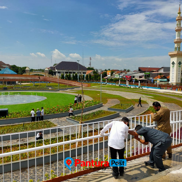 Alun-alun Kota Tegal. (Foto: Setyadi)