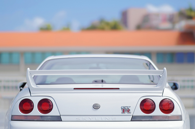 Tampak belakang Skyline GT-R R33. Foto oleh jlxp dari Pixabay