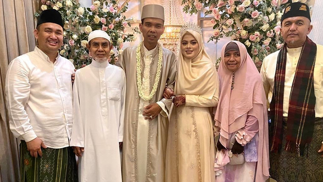 USTAZ Abdul Somad resmi menjadi suami Fatimah Az Zahra usai akad nikah Rabu (28/4/2021), pukul 16.30 WIB. (Sumber: IG Ustaz Abdul Somad Official)