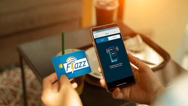 BCA luncurkan kartu Flazz dengan logo baru yang bisa di top up lewat BCA mobile. Foto: kumparan.