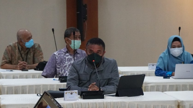 Wali Kota Palu Hadianto Rasyid (tengah depan) bahas soal pembangunan Huntap Palu dengan Kementerian ATR di Jakarta, Rabu 28 April 2021. Foto: Humas Pemkot Palu