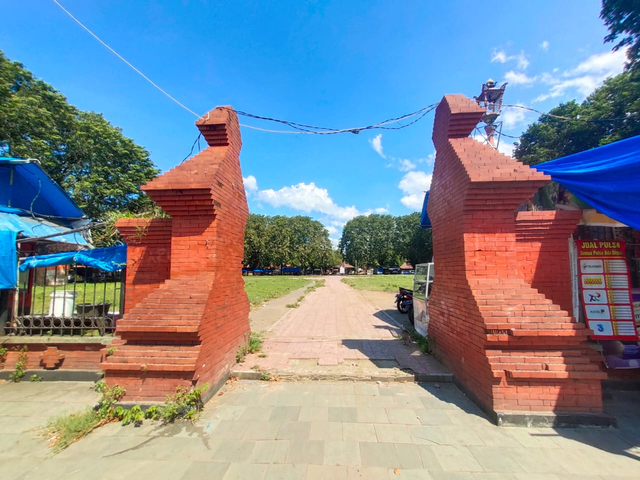 Alun-alun Kasepuhan Cirebon. (Juan)