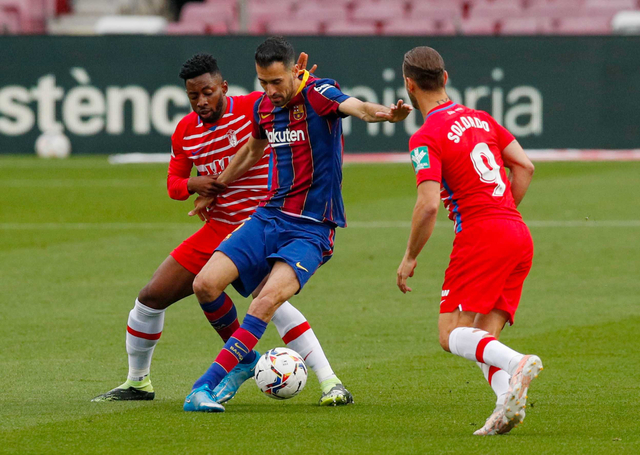 Barcelona vs Granada: Kalah di Kandang, Messi dkk. Gagal Kudeta Puncak  Klasemen | kumparan.com