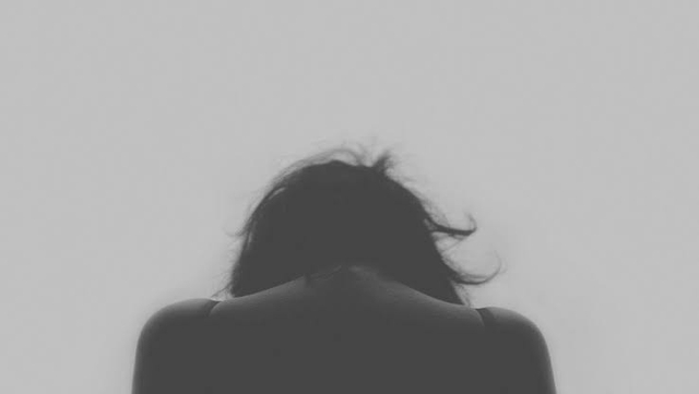 Ilustrasi perempuan depresi. Foto: Pixabay