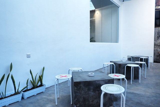 Maheera Coffee Bandar Lampung, Kafe Minimalis Berkonsep Arsitektur Skandinavia (8)