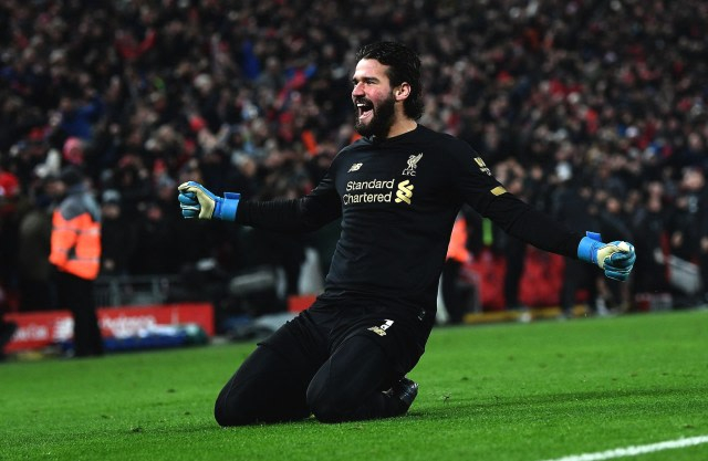 Ini 9 Pesepak Bola yang Berbakat di Dunia Musik, Ada Petr Cech yang Jago Drum (39469)