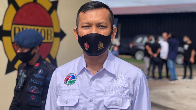 Direktur Ditresnarkoba Polda Maluku Utara, Kombes Pol Tri Setyadi Aryono. Foto: Samsul Hi Laijou/cermat