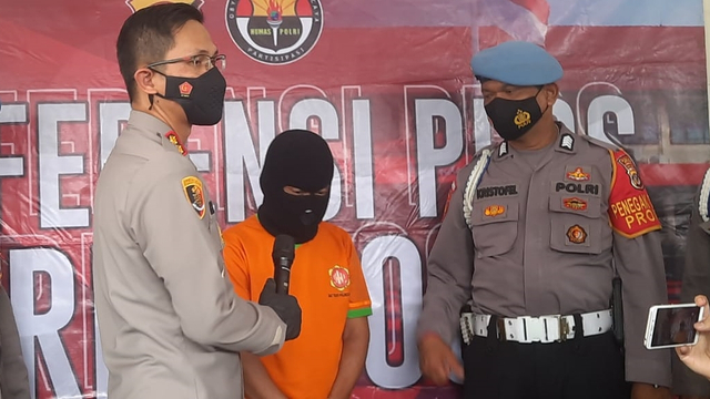 Polres Bogor mengamankan pria yang todongkan pistol ke kurir. Foto: Dok. Istimewa