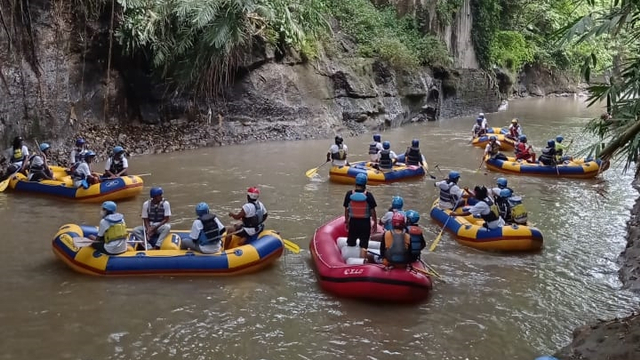 Traveler, Ini Protokol Kesehatan yang Harus Dipatuhi Saat Wisata Arung Jeram (252339)