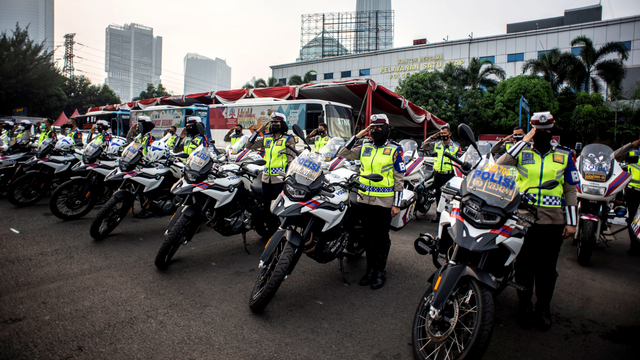 Foto: Kesiapan Pasukan Operasi Ketupat di Sejumlah Daerah Jelang Larangan Mudik (39071)