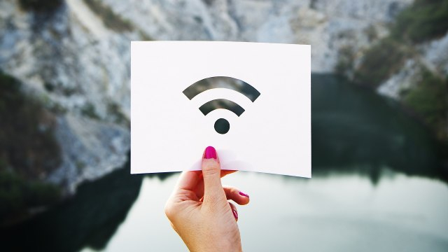 Ilustrasi sinyal internet Wi-Fi. (Foto: rawpixel via Pixabay)