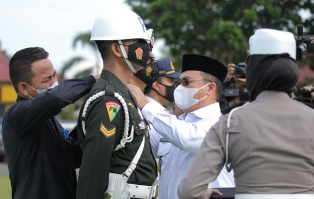 Gubernur Kepulauan Bangka Belitung (Babel), Erzaldi Rosman saat memimpin Apel Gelar Pasukan Operasi Ketupat Menumbing 2021. (Ist)