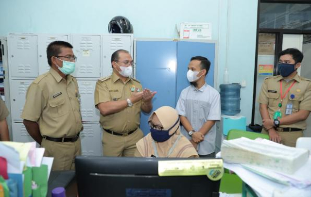 Gubernur Bangka Belitung, Erzaldi melakukan sidak langsung ke Rumah Sakit Umum Daerah (RSUD). (Ist)