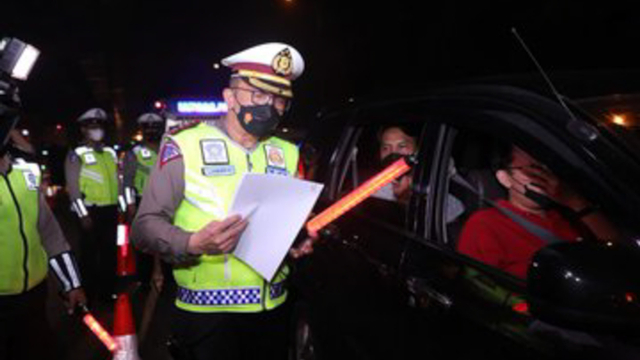 Ganjil Genap Jakarta Berlaku 12 Agustus 2021, Pelanggar Langsung Kena Tilang? (88555)